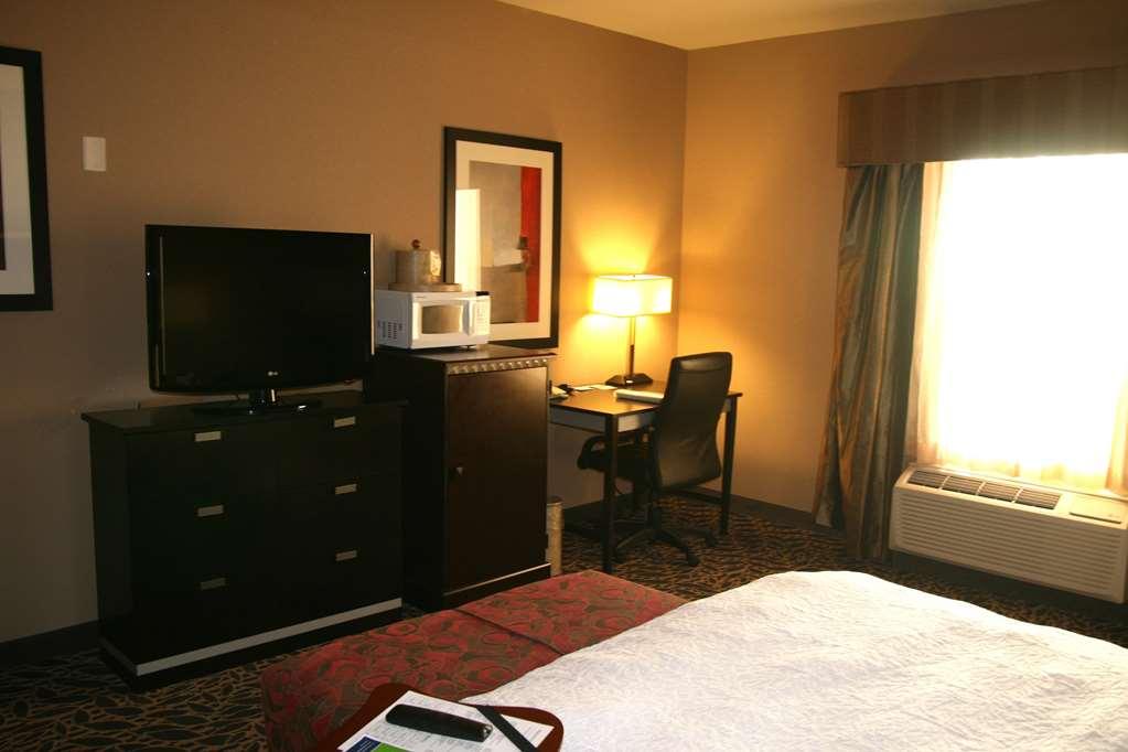 Hampton Inn & Suites Бей-Сити Номер фото