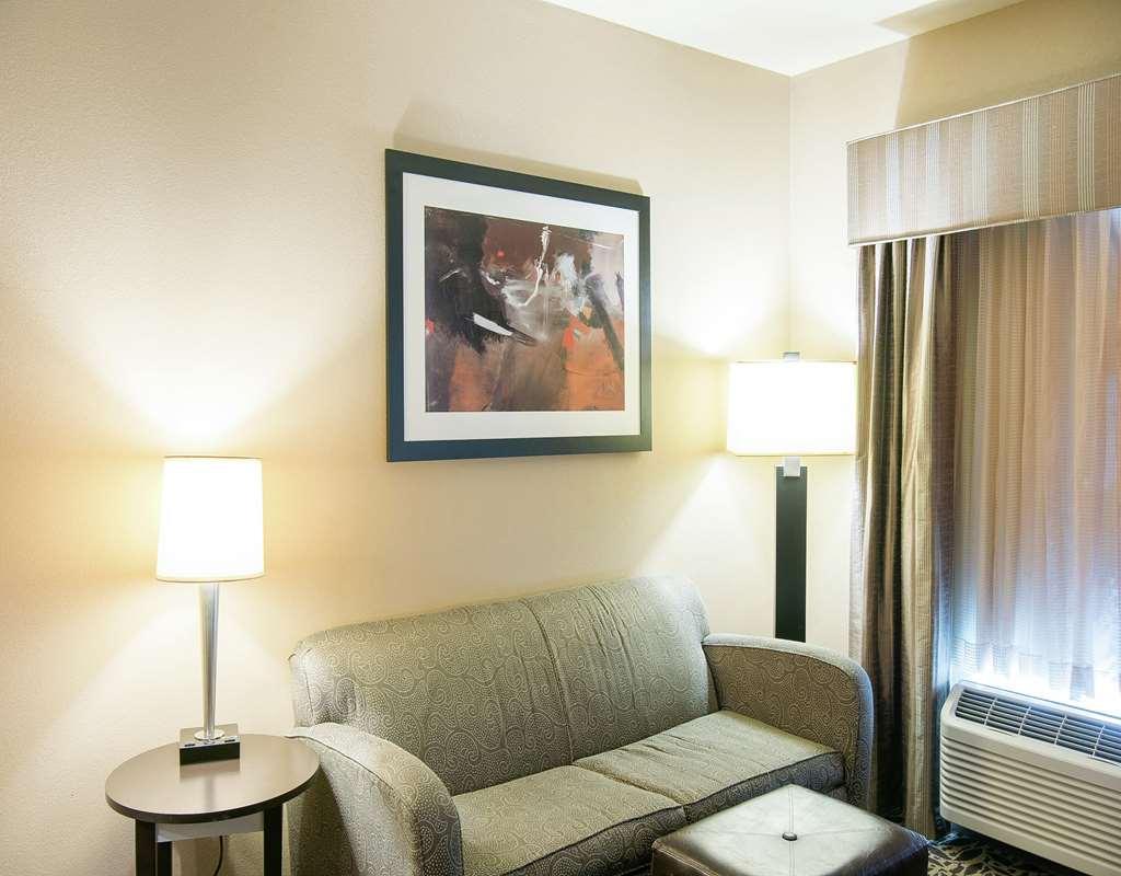Hampton Inn & Suites Бей-Сити Номер фото